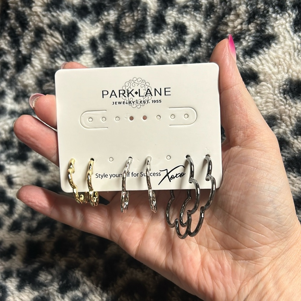 Carmelia Earrings set of three